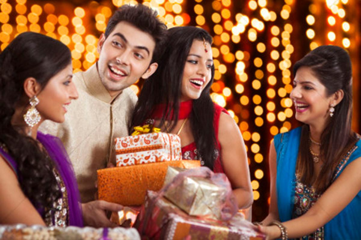 Shower your affection for loved ones with customized gifts this Diwali